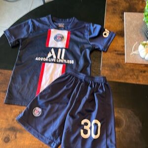 MESSI Jersey & Shorts Kids Sz. 24 (fits 7/8 yrs old)